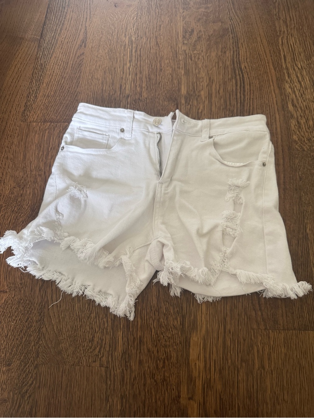 Amazon White Distressed Denim Frayed Hem Shorts